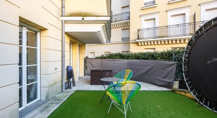 Apt cosy 6P Terrasse privee 10min Paris RER - Image 1
