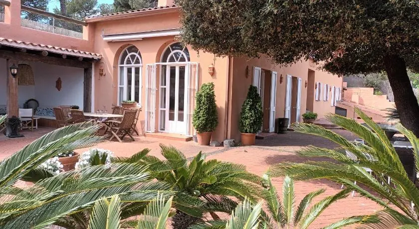LES ALZINES piscina Privada! B&B No cocina - Image 1