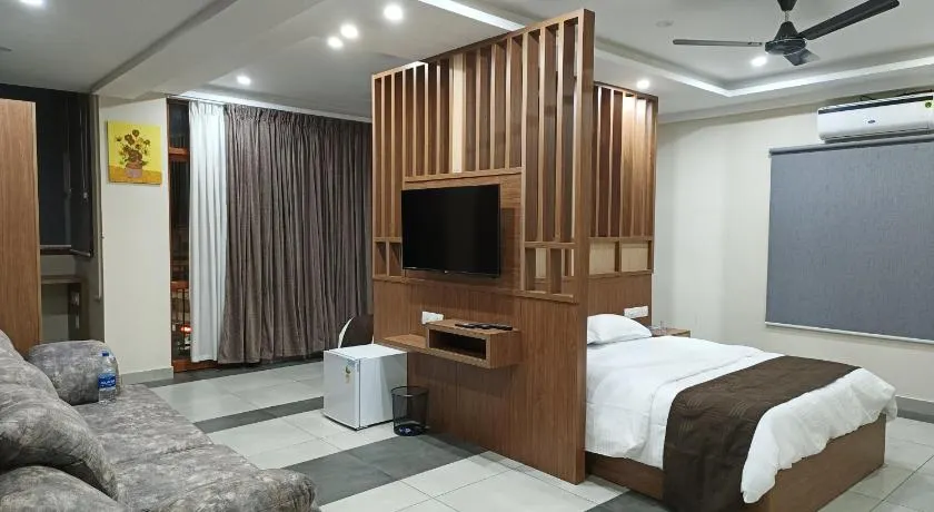 ARAKKAL GUESTHOUSE - Image 1