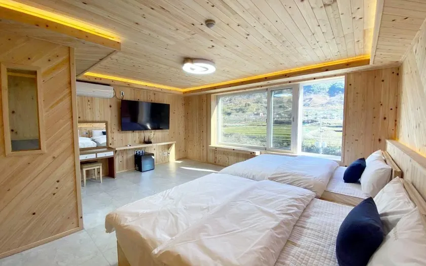 Hadong Hot Spring Hotel Sauna - Image 1