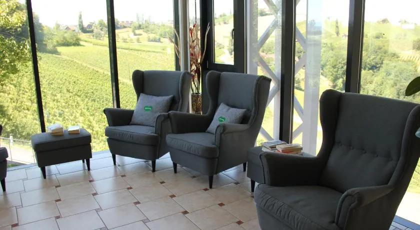 Zweytick Gästezimmer Weingut - Image 1
