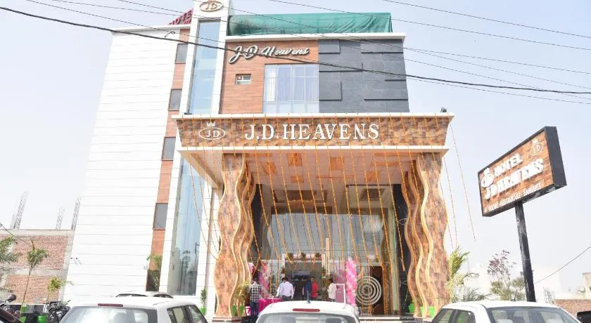 HOTEL JD HEAVENS - Image 1