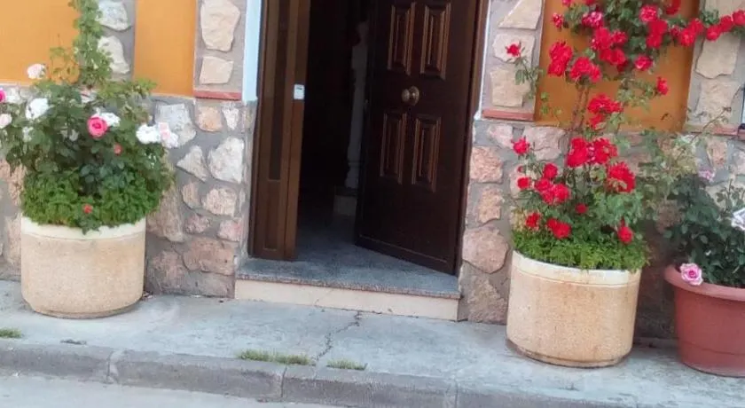 Hostal Cañamares - Image 1