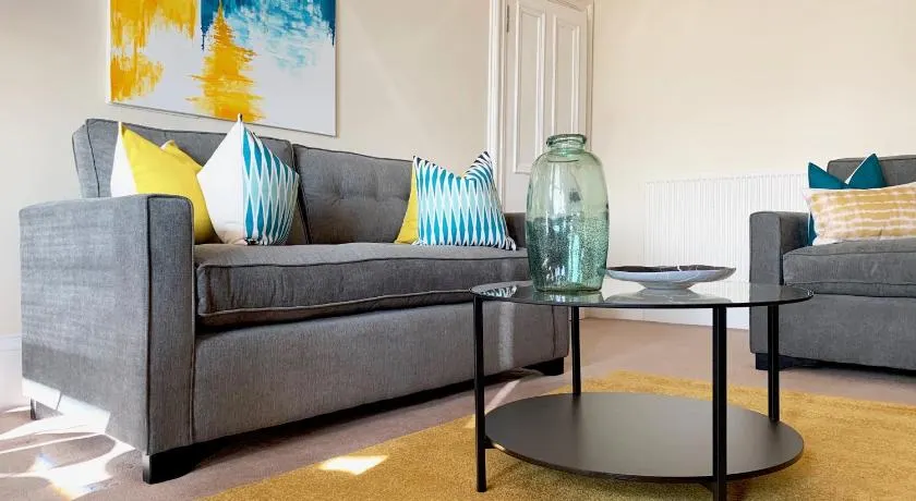Tay View Apartment - Image 1