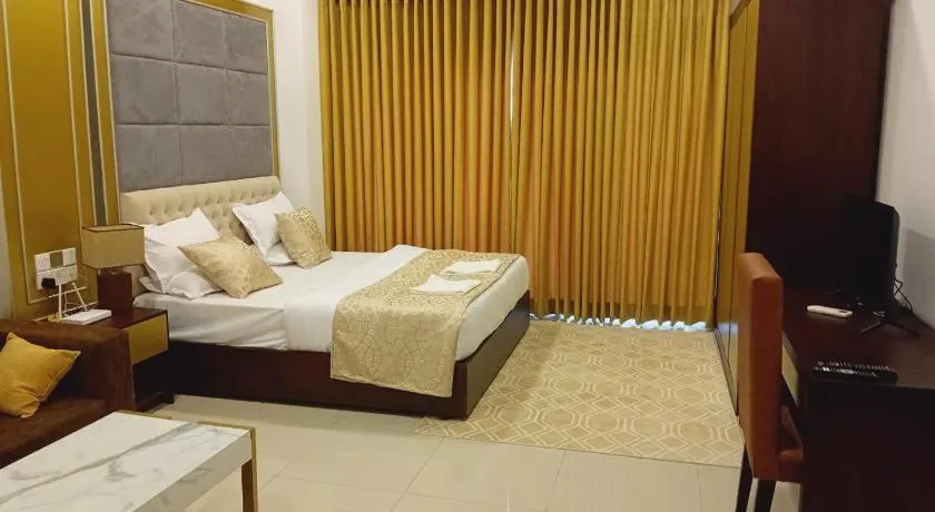 Ocean Breeze Hotel Residencies Luxury Studio Apartment - Negombo - Image 1