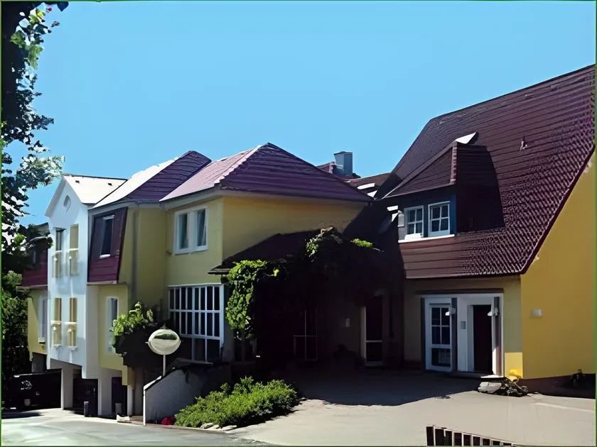 Haus am Park - Image 1