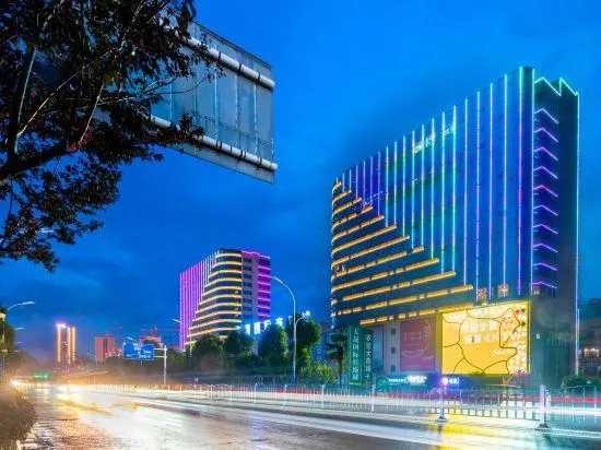 Seattle Fashion Hotel - Image 1