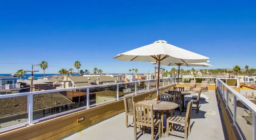 Massive Beach Home with Ocean View & Amazing Rooftop - Image 1