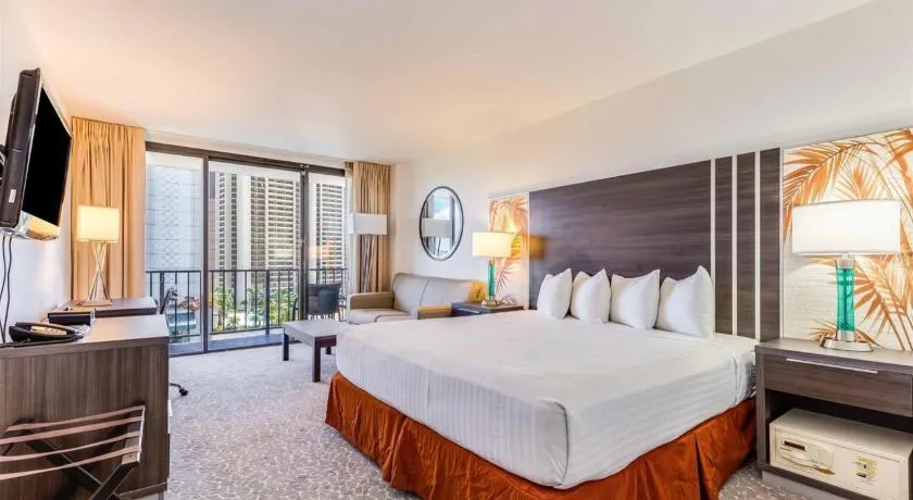 Aqua Palms Waikiki - Image 1