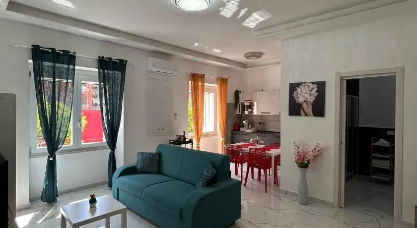 Corso Italia Holiday Home - Image 1