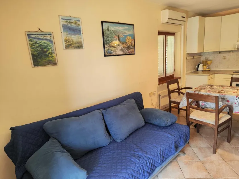 Comfortable Crikvenica Stay with Private Parking - One Bedroom Apartment - Image 1