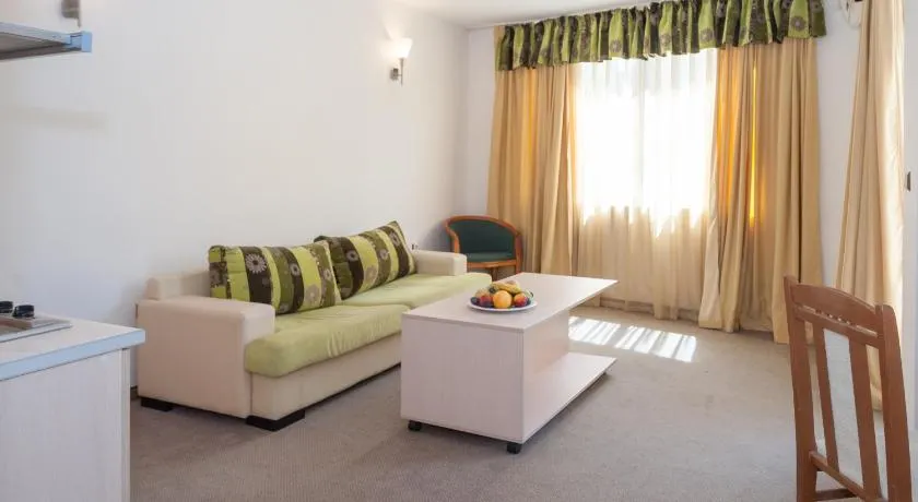 Avalon Stays - Sunny Beach - Image 1