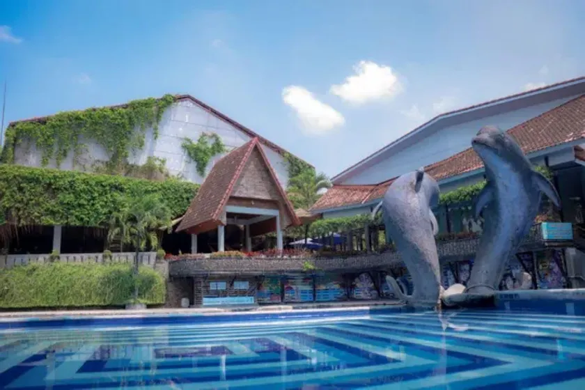 Bukit Daun Hotel & Resort - Image 1
