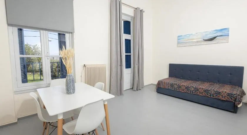 Enalios Apt #2- Spacious Flat in the Heart of Town - Image 1