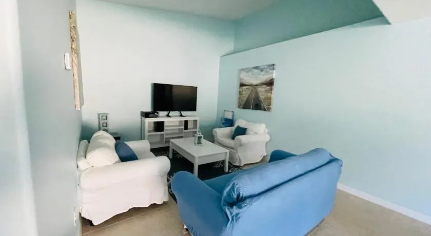 Affordable & cozy duplex close to the beach! - Image 1