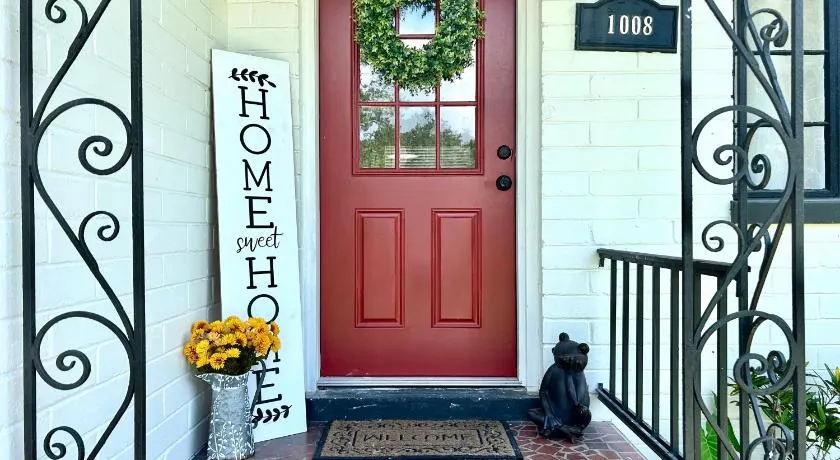 Farm-style Ocala Home - Image 1