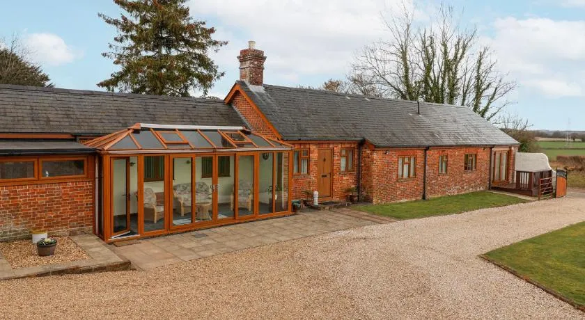 Stapleton Farm Bungalow - Image 1