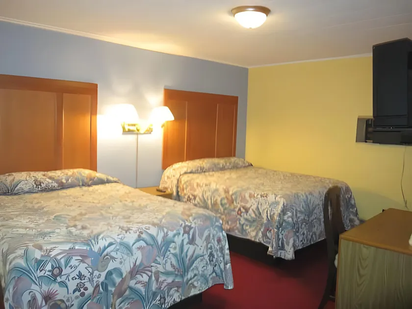 Economy Inn Tonawanda - Image 1