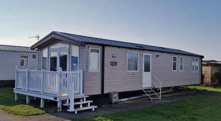 Betty by the Bay, Church Farm Caravan Stay - Image 1