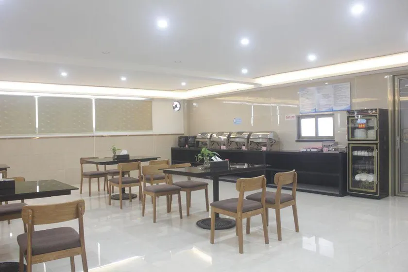 Boying Business Hotel - Image 1