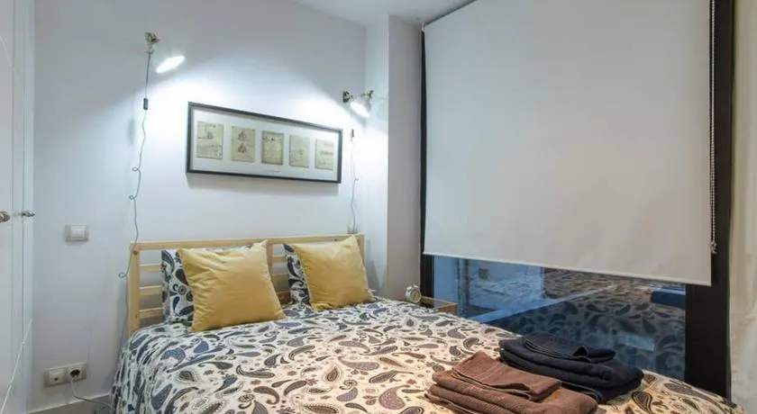 Moderno Apartamento en Malasaña Centro. SVFD by Batuecas - Image 1