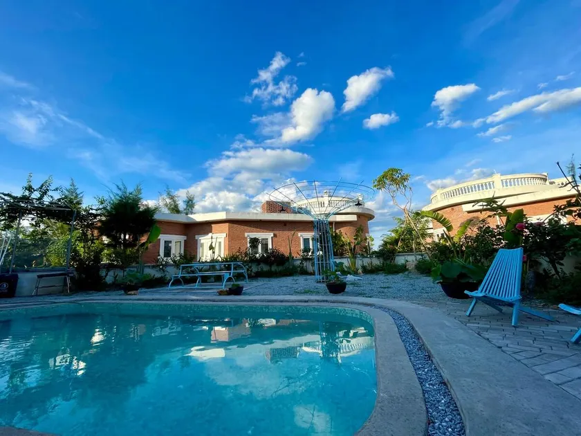 Biệt thự biển có bể bơi Sea Sing Villa - Image 1