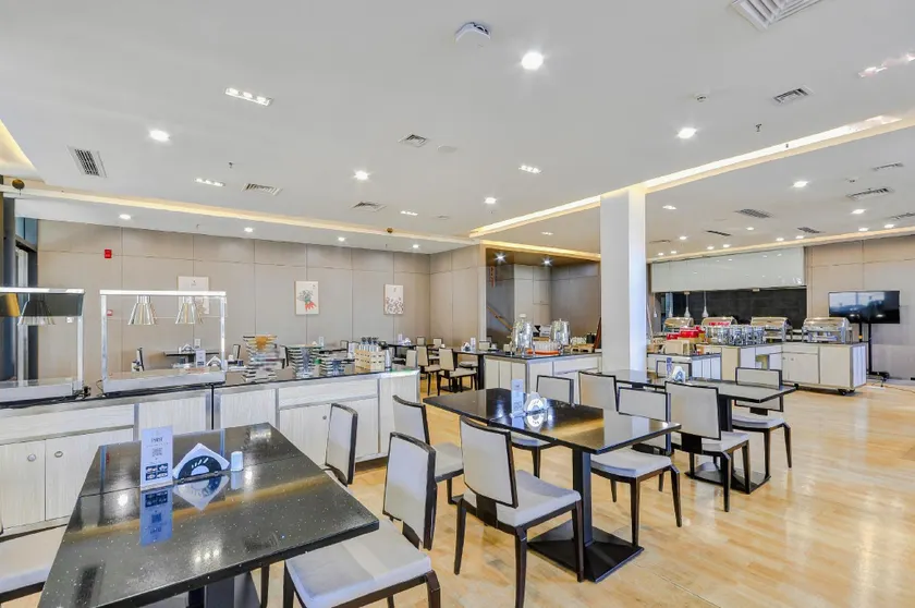 Xiong'an Kaixuan Hotel - Image 1