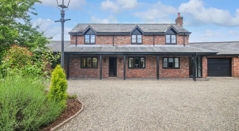 1 Clarkes Lane - Image 1