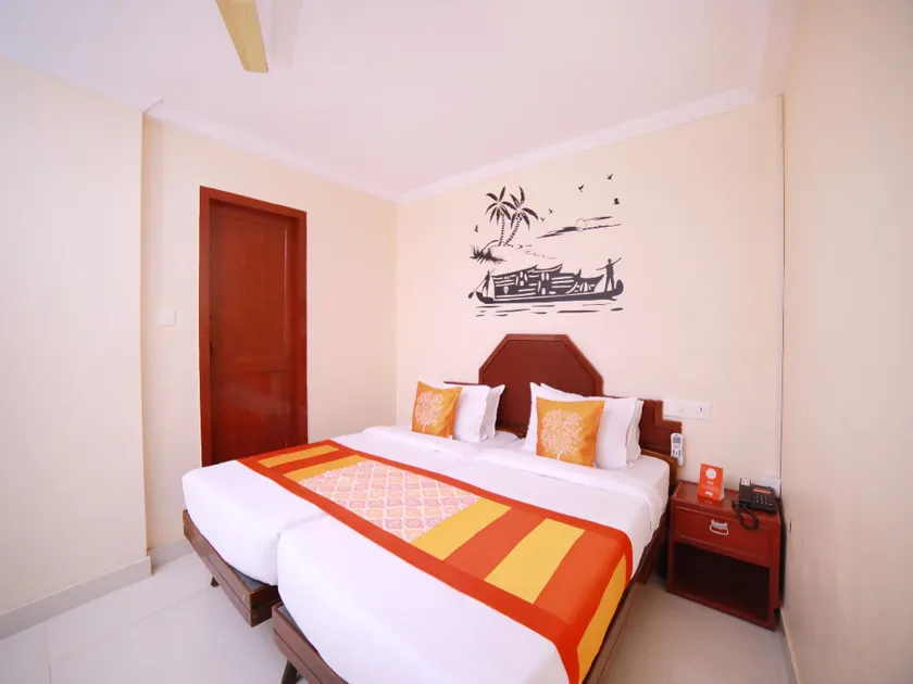 7926 Hotel Fort View - Image 1
