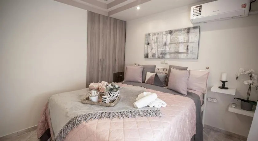 The Ivory - Luxury & Spacious Apartment in Egaleo-Athens - Image 1
