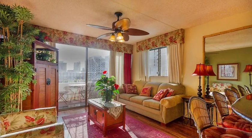 HEART of WAIKIKI,1BDRM,FREE PARKING, WIFI,NO RESORT FEES,YOUTUBE,NETFLIX ! - Image 1