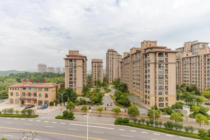 Xisiting Hotel - Image 1