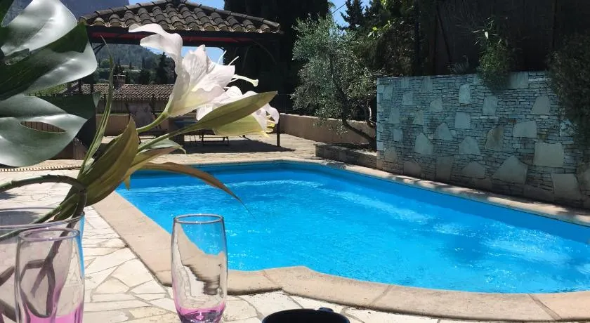 BOUTIQUE HOSTEL BY Cassis - Image 1