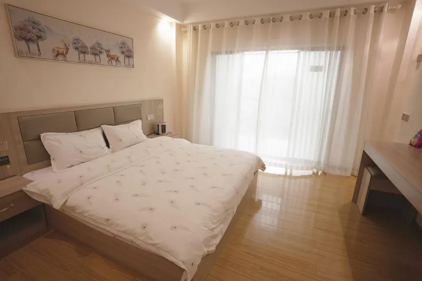 Jihao Hotel - Image 1