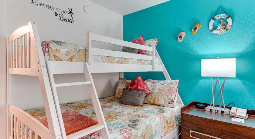 Sarasota Cay Club #612 - Heated Pool, Bunk Beds, Huge TV, Tiki Bar, More! - Image 1