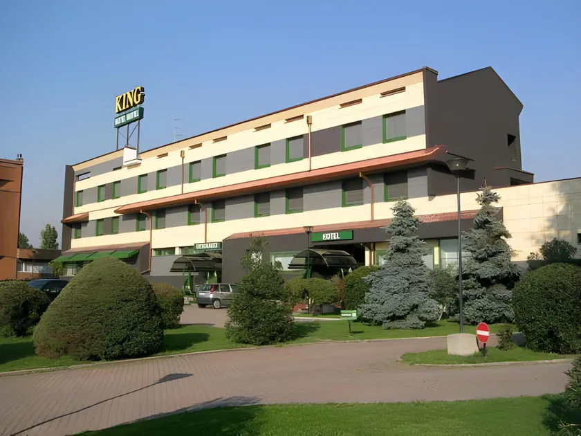 Smart Hotel King, by R Collection Hotels - Image 1