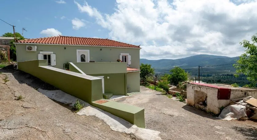 Traditional Cottage - Image 1