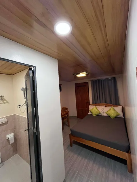 Natalie's Homestay Bed and Breakfast - Image 1