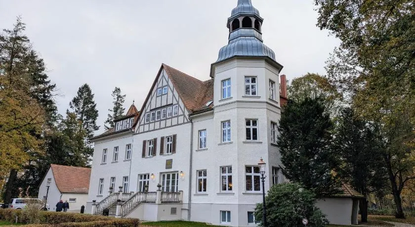 Hotel Schloss Sigrön - Image 1