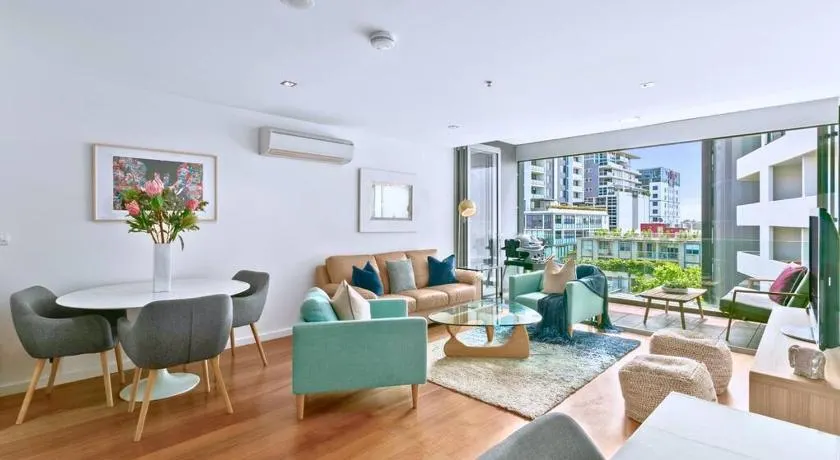OXLST - St Leonards Sophistication Everything at Doorstep - Image 1