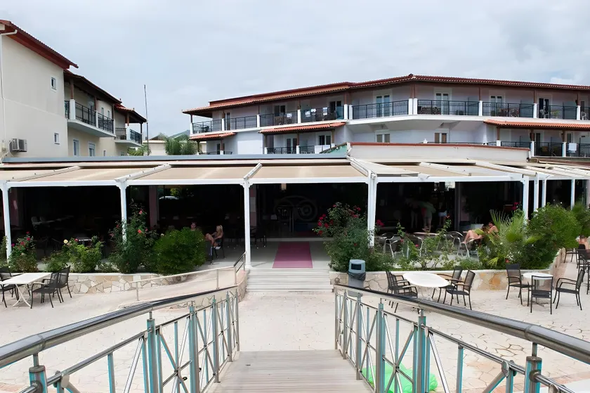 Majestic Hotel & Spa - Image 1