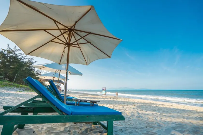 LOCAL BEACH FRONT VILLAS - Image 1