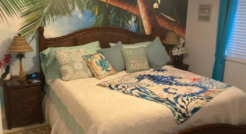 2 Bedroom , 2 Bath , Villa - Image 1