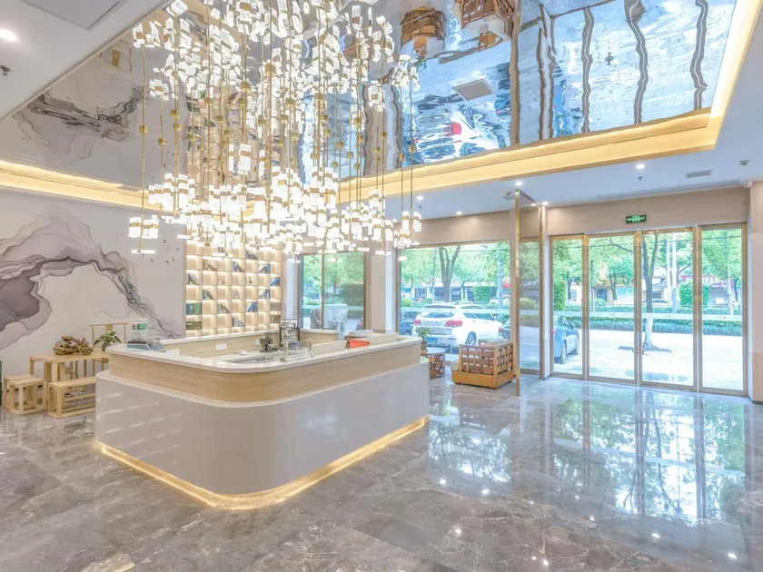 Renjoy Hotel Jingzhou Jiangjin Road - Image 1