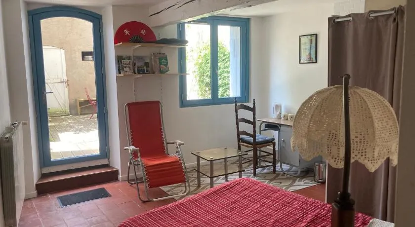 Chambre d'hôte avec cour privative - Image 1