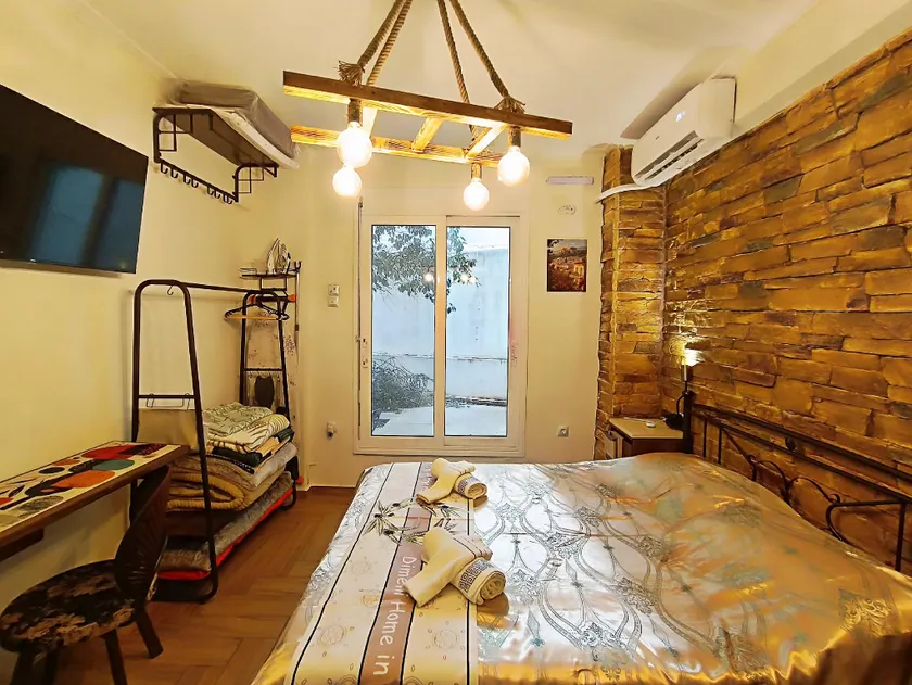 Dimelli's Home in Athens - Comfort & Style Stay - Image 1