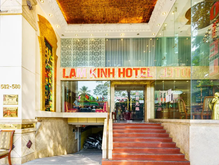 Lam Kinh Hotel - Image 1