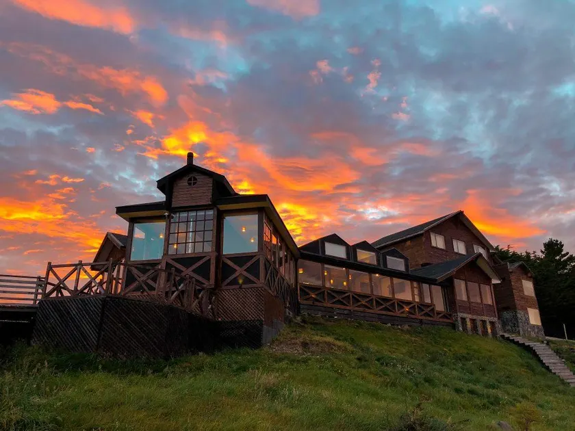 Weskar Lodge Hotel - Image 1
