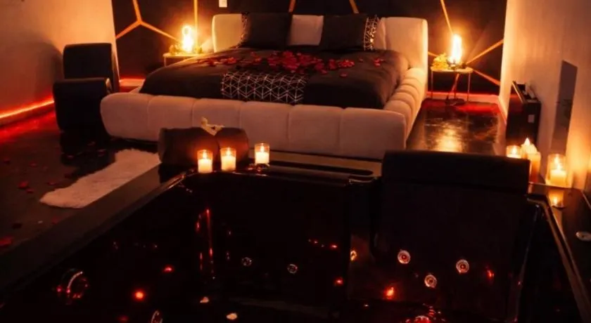 L instant secret , love room - Image 1