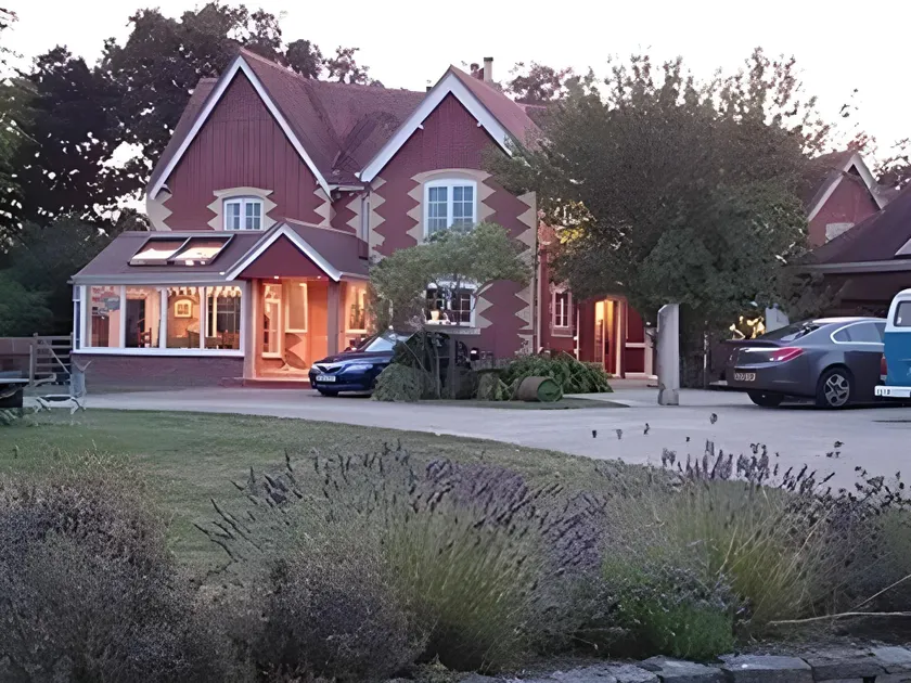 Manston Guest House - Image 1